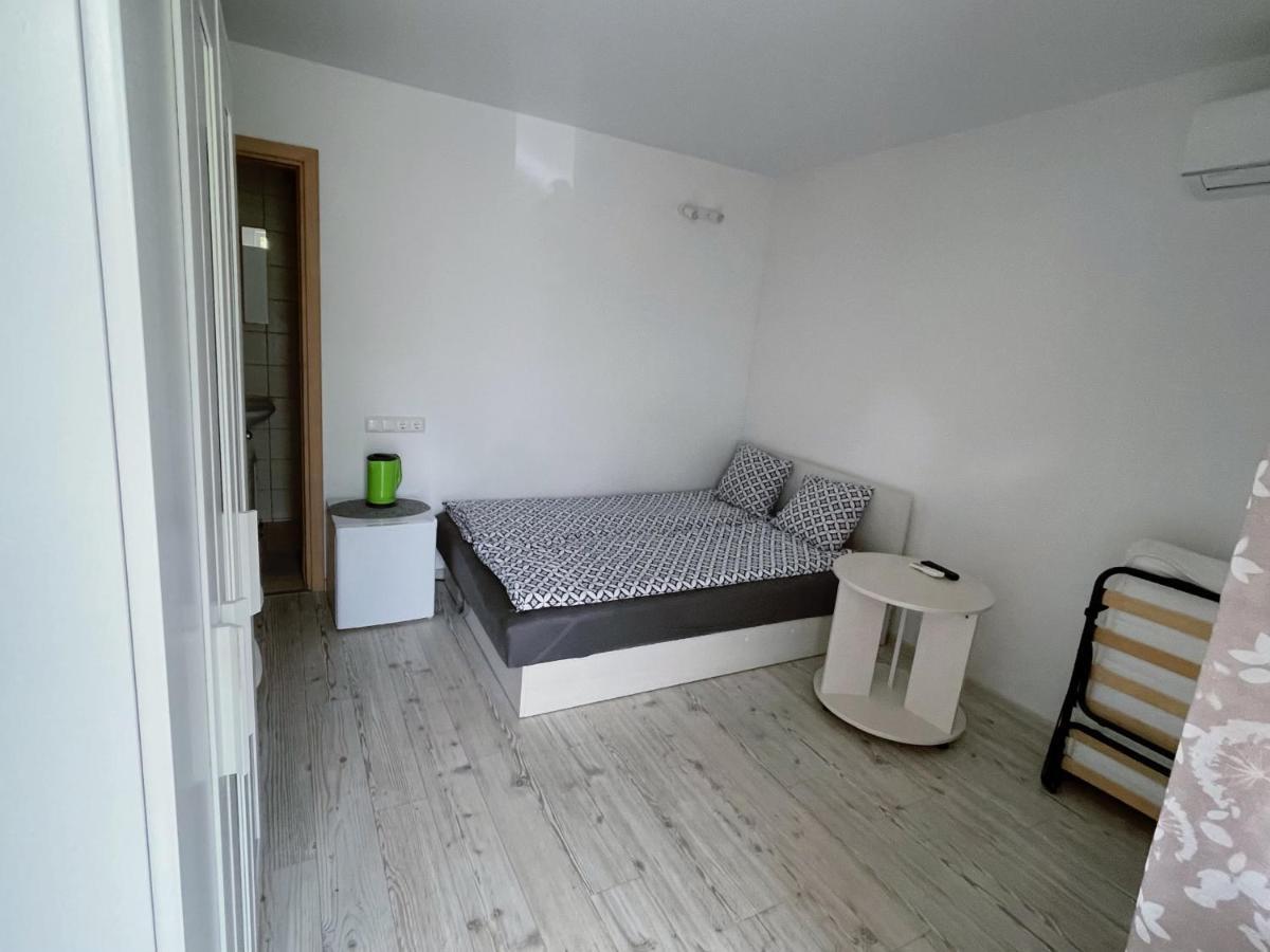 Hotel Poilsis Dzuku 10 A Palanga Exterior foto