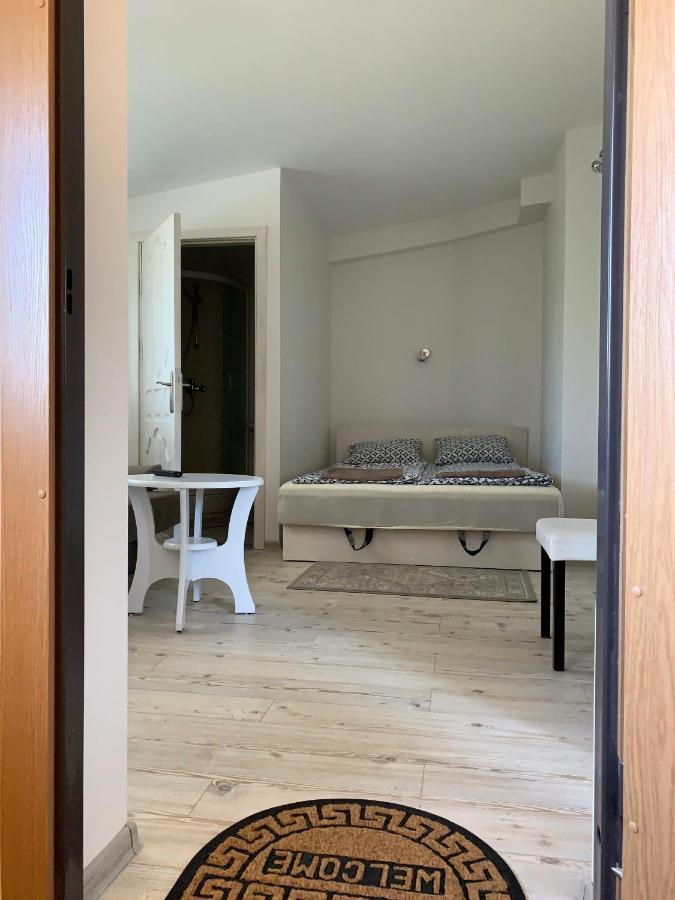 Hotel Poilsis Dzuku 10 A Palanga Exterior foto